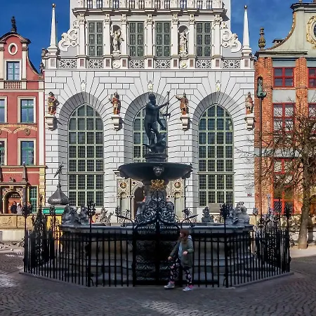 Old Town Chmielna Park *