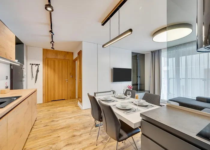 Old Town Chmielna Park Апартаменты